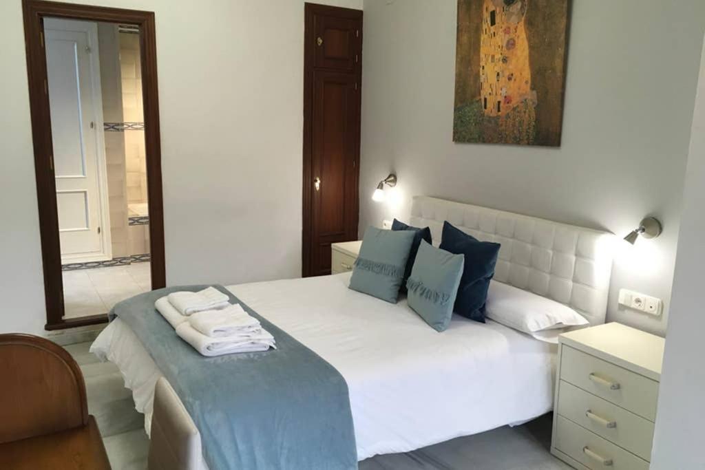 1 Minute From Cathedral. Feel The Heart Of * Seville