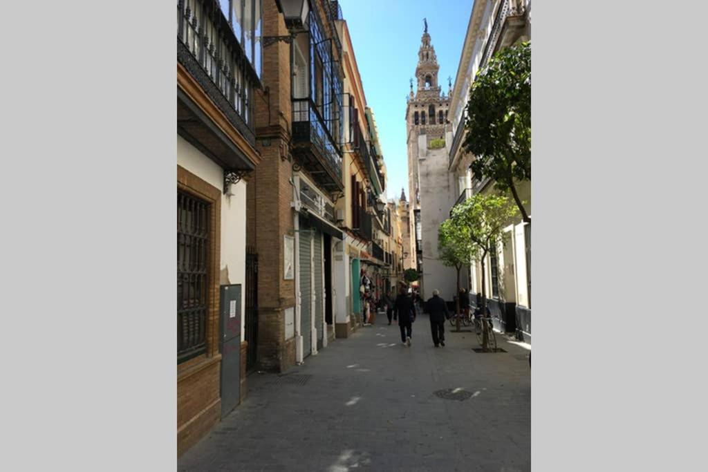 1 Minute From Cathedral. Feel The Heart Of Seville