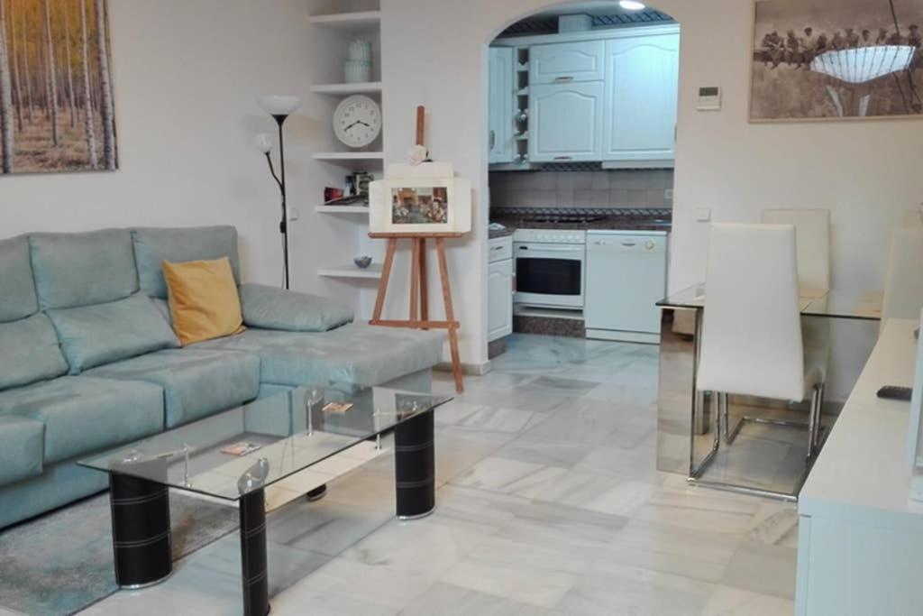 Apartment 1 Minute From Cathedral. Feel The Heart Of
