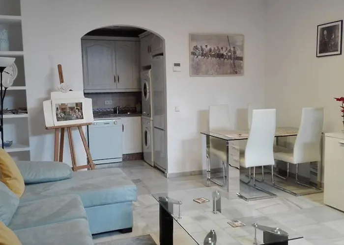 1 Minute From Cathedral. Feel The Heart Of Seville