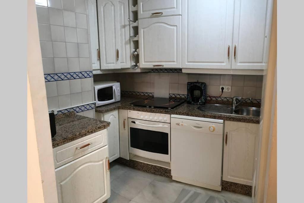 Apartment 1 Minute From Cathedral. Feel The Heart Of Seville